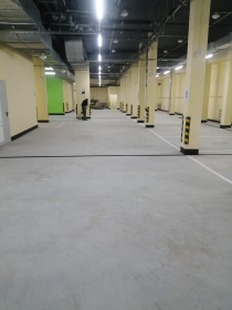 Бетонные полы на парковке 2500м.кв